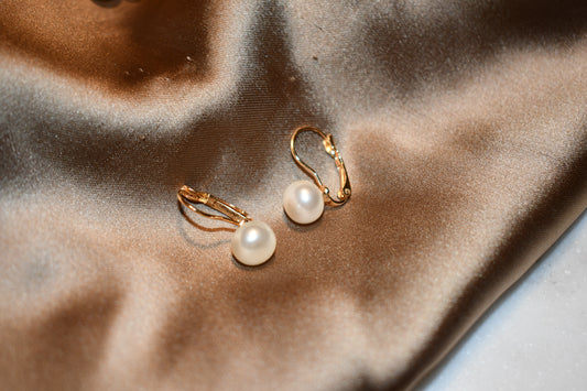 Drop Pearl Earrings