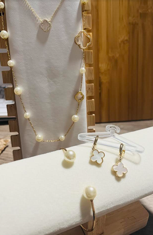 4-Piece Pearl Set Plated in 18K Gold